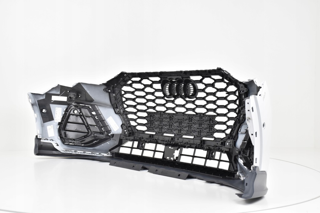 Audi q3 2018- 83a 83f s-line бампер передний 6xpdc+ sprysk с Разборки