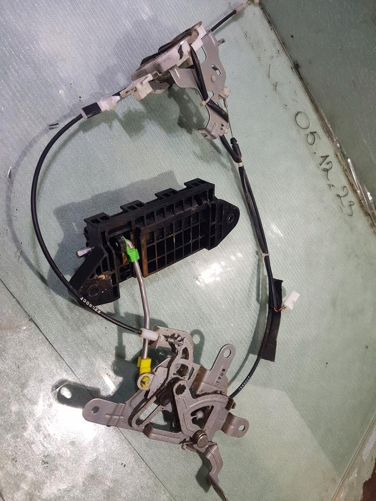 фото №5, Замок дверь левый задняя toyota hilux viii