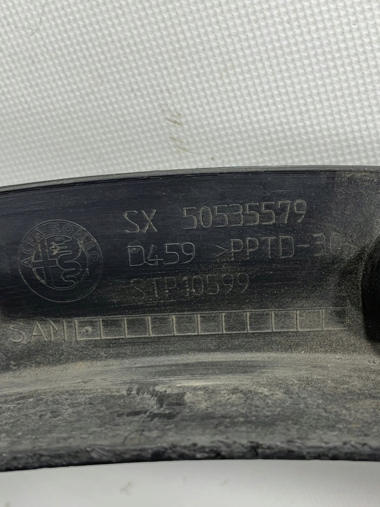 Купити 2018 alfa romeo stelvio молдинг крила заднього sx50535579