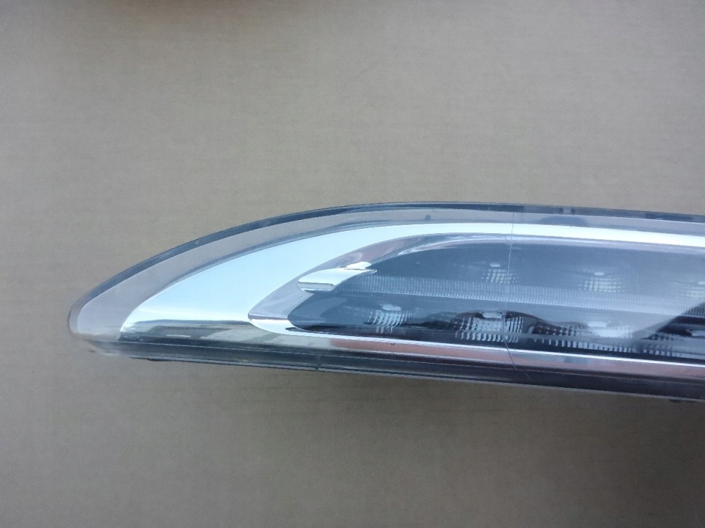 Porsche cayenne 2 10- led drl поворотник левый 95863118100 оригинал Оригинал