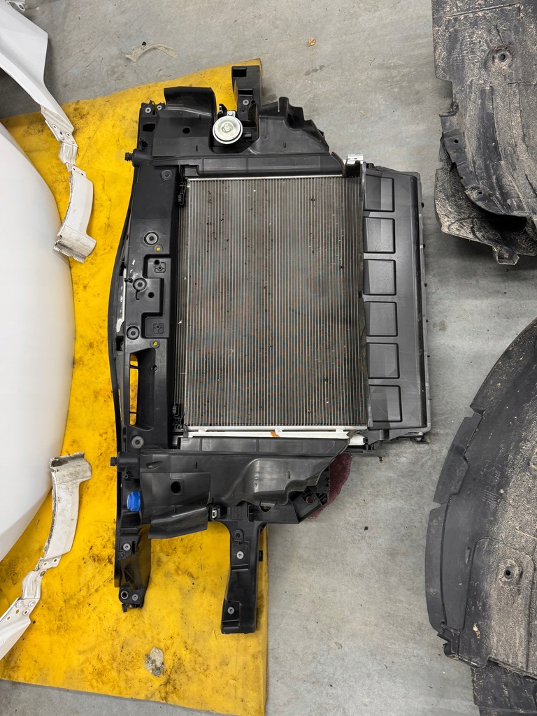 фото №11, Перед kompletny sprinter 907 910 2.2 капот бампер pas лампы pas радиатор