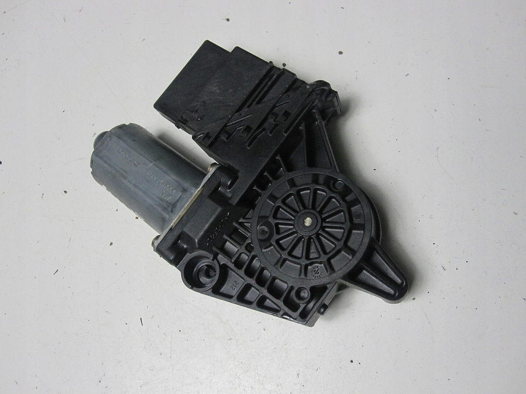 фото №6, Моторчик стекло задний правый vw passat b5 99r