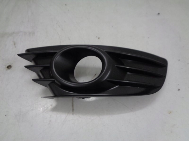 фото №1, Citroen c4 i решітка бампер протитуманна фара лівий