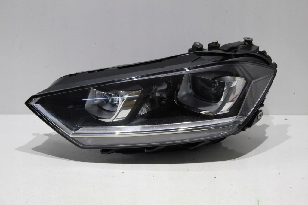 фото №1, Vw golf sportsvan vii ксенон левый идеальное состояние