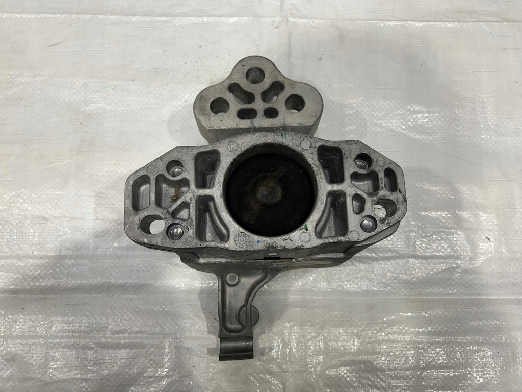 фото №5, Jeep cherokee kl кронштейн подушка двигателя коробки p68275805aa