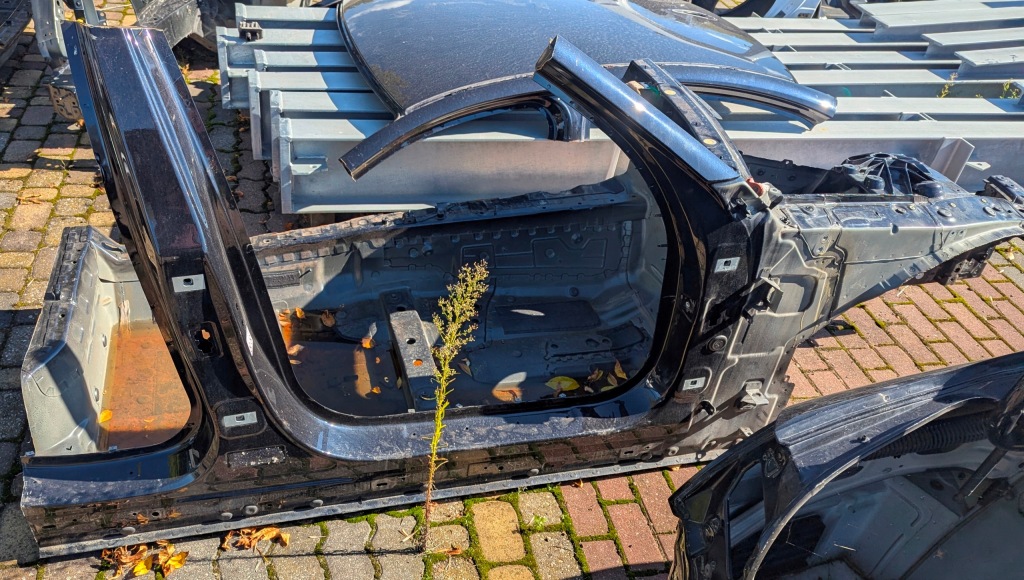 Купити Стовпчик  поріг четвертина лонжерон права bmw g30 g31 seria 5