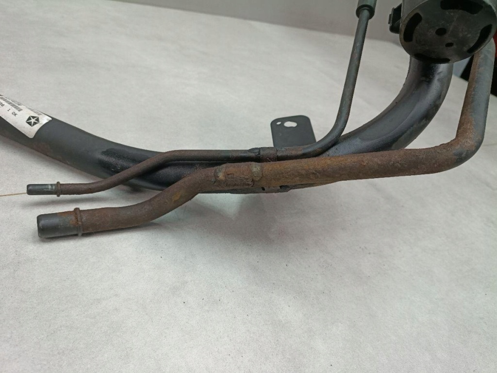 Jeep grand cherokee wk2 10- 3.0 crd труба заливної пального 52124612af Зі Шроту