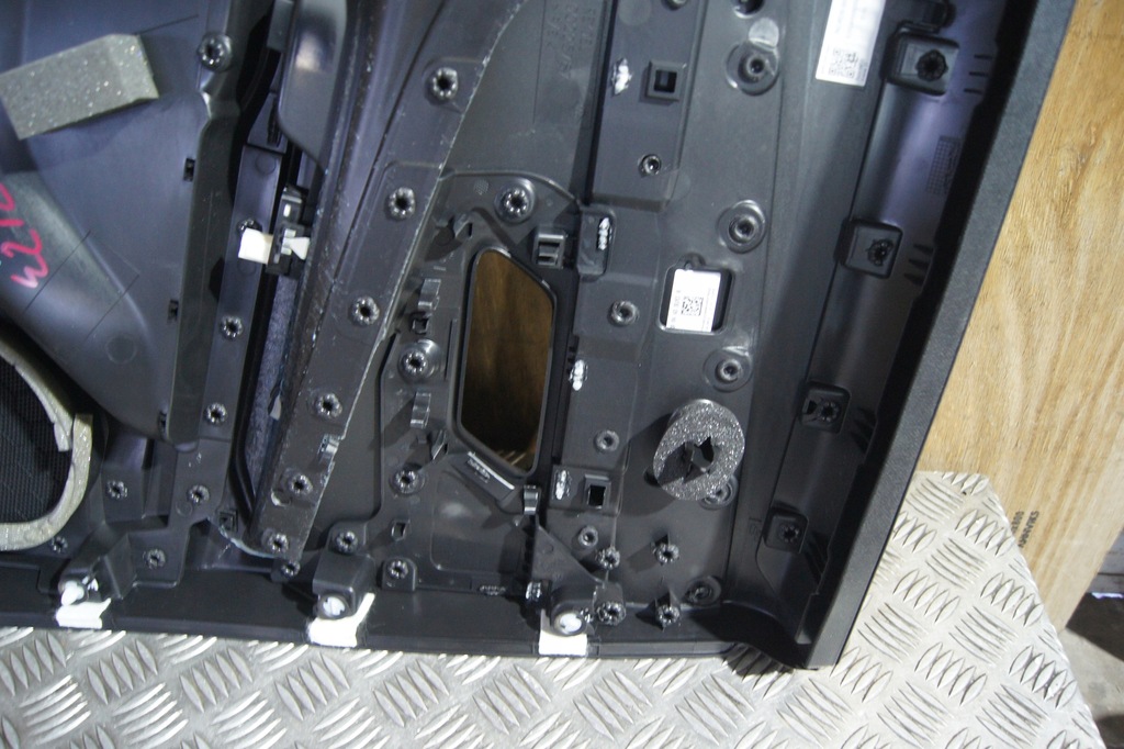 фото №15, Обшивка дверь правый задняя peugeot 3008 ii 9810516277