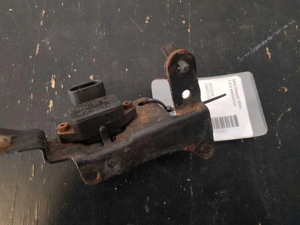 Купити Датчик map mini cooper r50, r53 04693125aa 1.6l бензиновий 2004