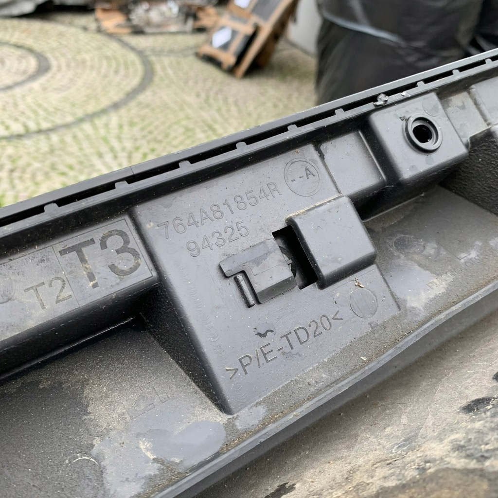 фото №9, Renault megane v e-tech правая молдинг порог накладка защита порог порог