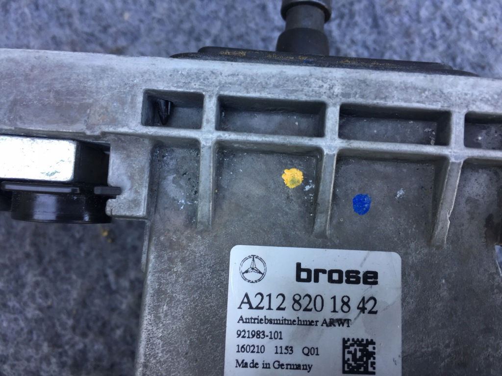 фото №3, Доводчик крышки mercedes w212 e-klasa