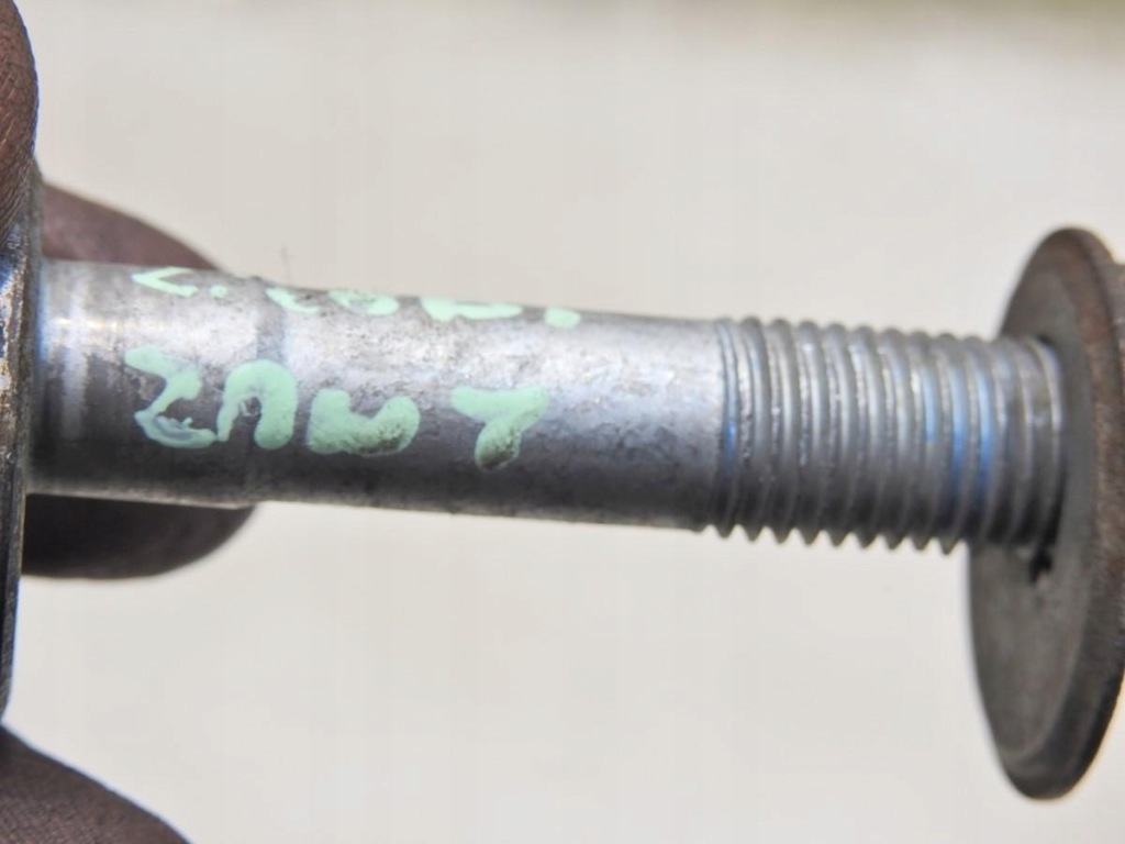 Болт эксцентриковая mercedes w203 2.2 cdi в Украине