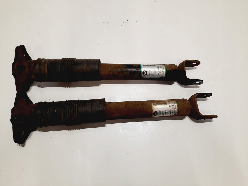 фото №1, Jeep grand cherokee wk2 амортизатор задний задняя комплект 68231880ab