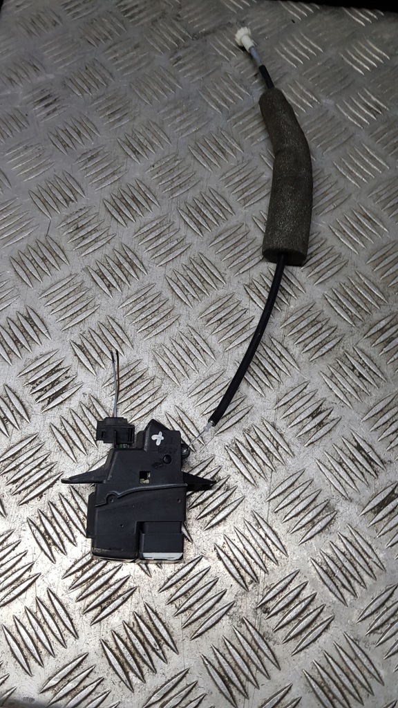 фото №2, Mercedes w220 замок кришки багажника