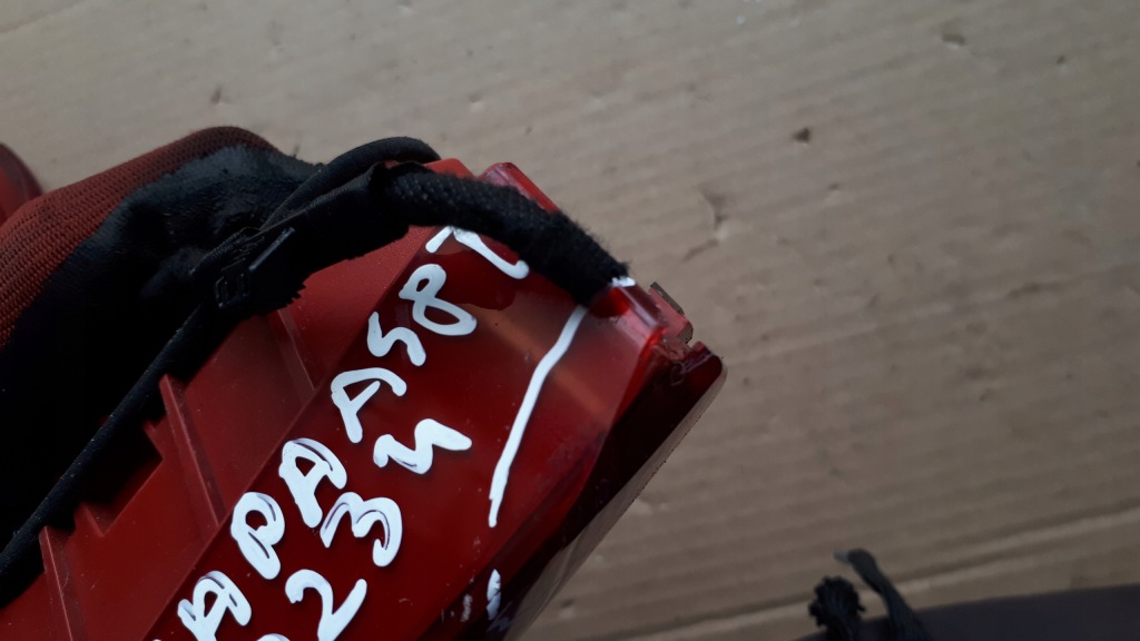 A5 8t рестайлинг  фара led правый  правая  задний w крышке Цена