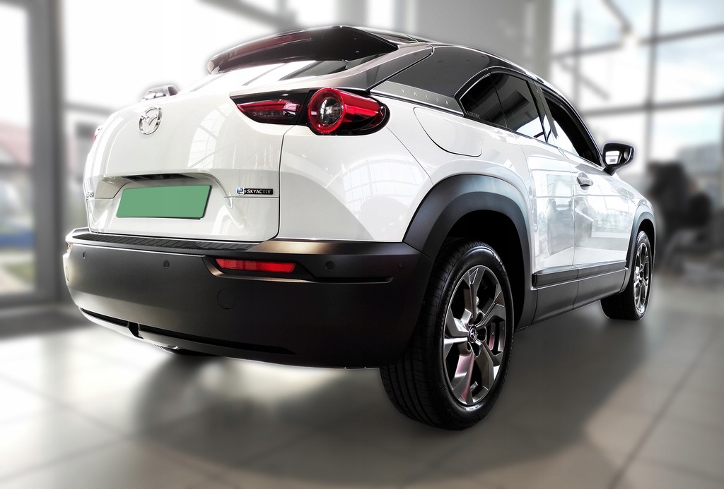 фото №8, Mazda mx-30 2020- накладка na бампер карбон fiber