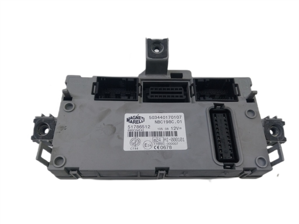Купити Fiat bravo 2 07-11 коробка запобіжників 51786512