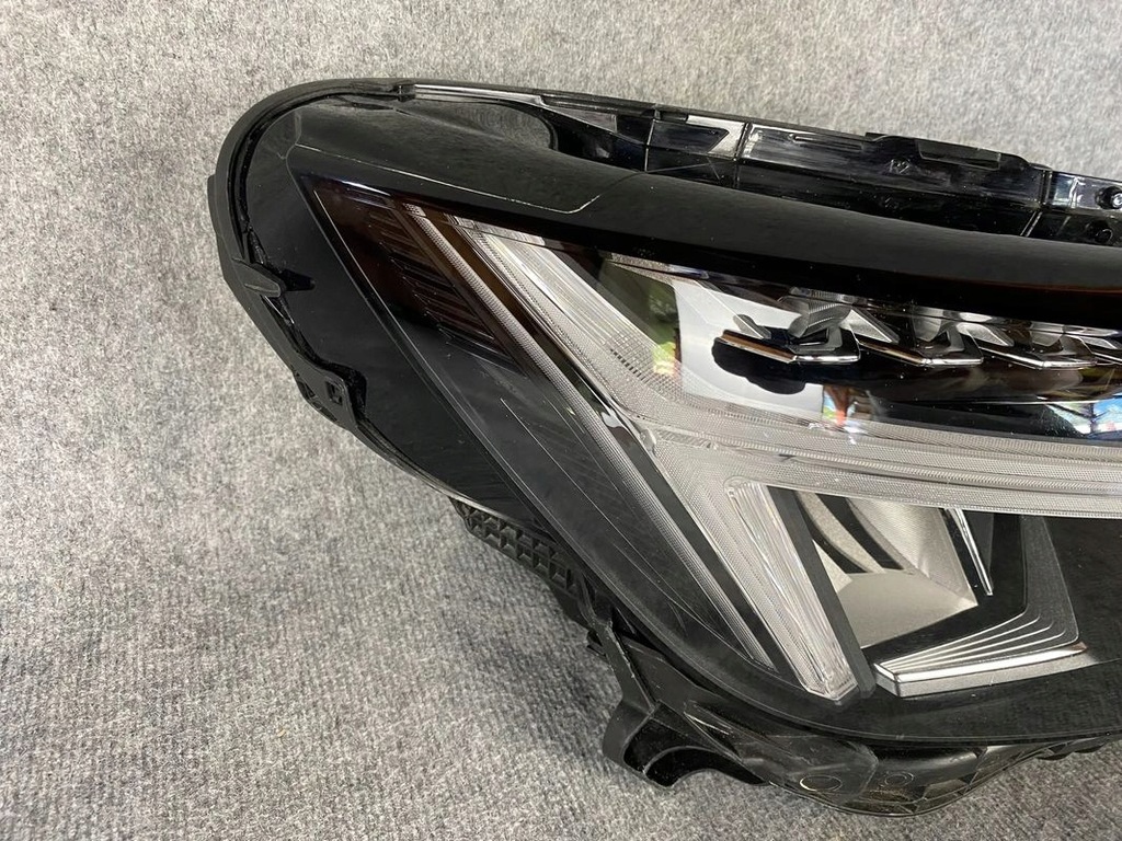 фото №8, Фара лампа передняя правая - volvo xc40 lift full led 2022-