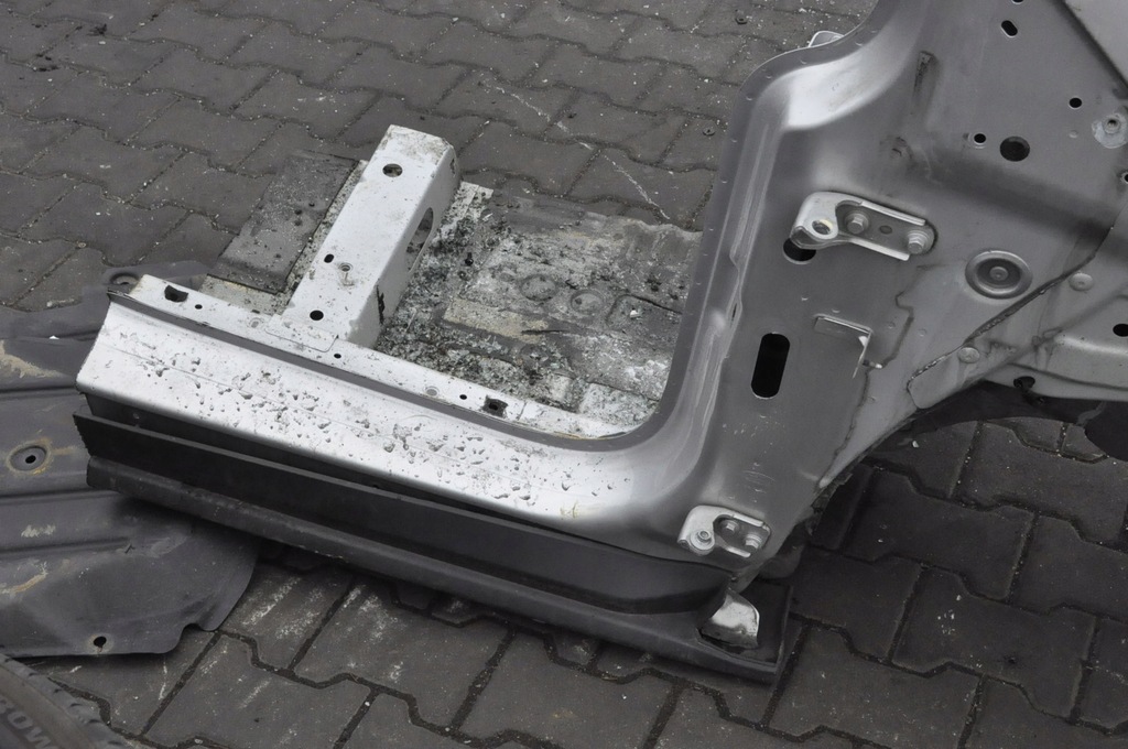 фото №2, Ford transit courier четверть лонжерон правая перед