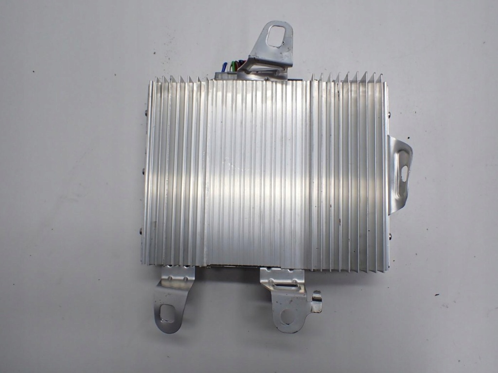 Підсилювач радіо аудіо оригінал 1507152-01-b tesla model y 23r Доставка