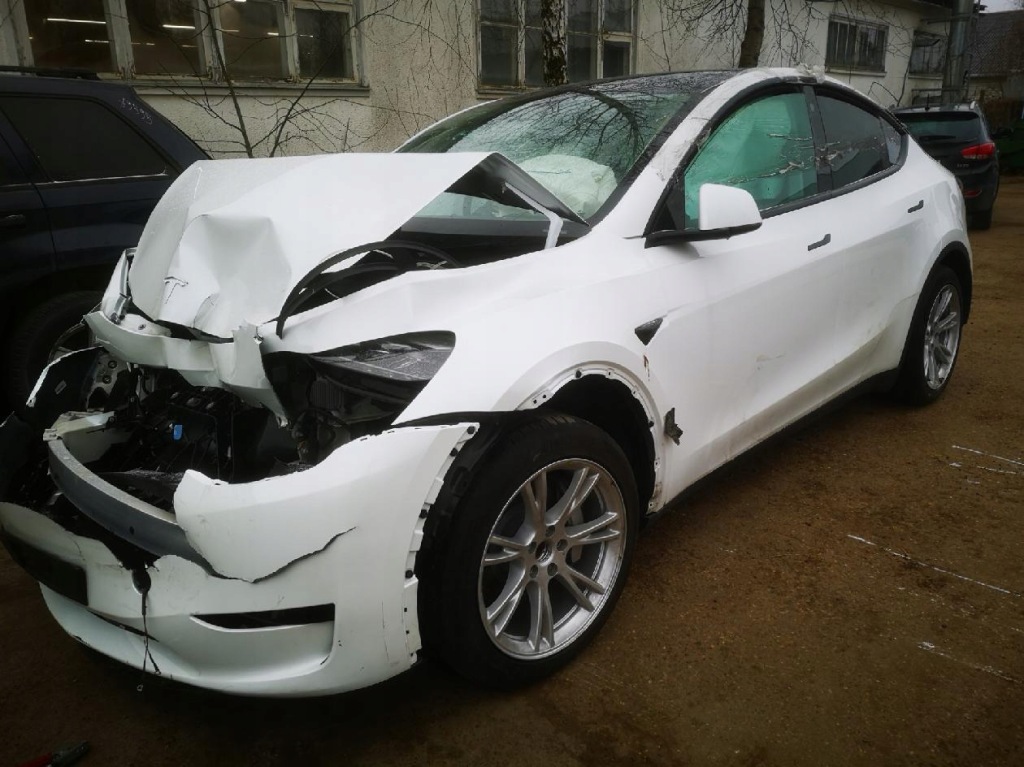 Tesla model y двигатель крышка отопителя 2023 0.1l 2996639x01 Недорого