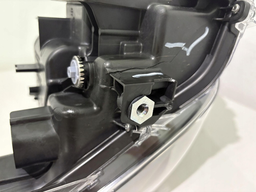 фото №13, Toyota yaris cross лампа левый перед full led koito 0d-312