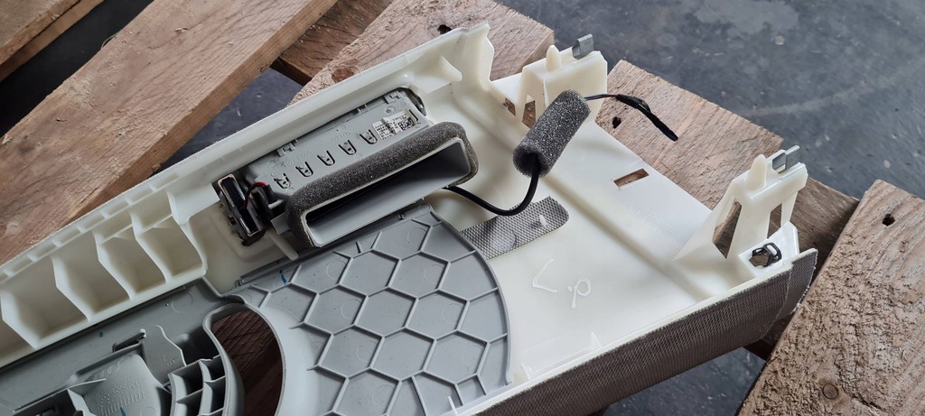 фото №10, A6 c8 4k защита накладка стойка b решётка обдув левая 4k0867243d