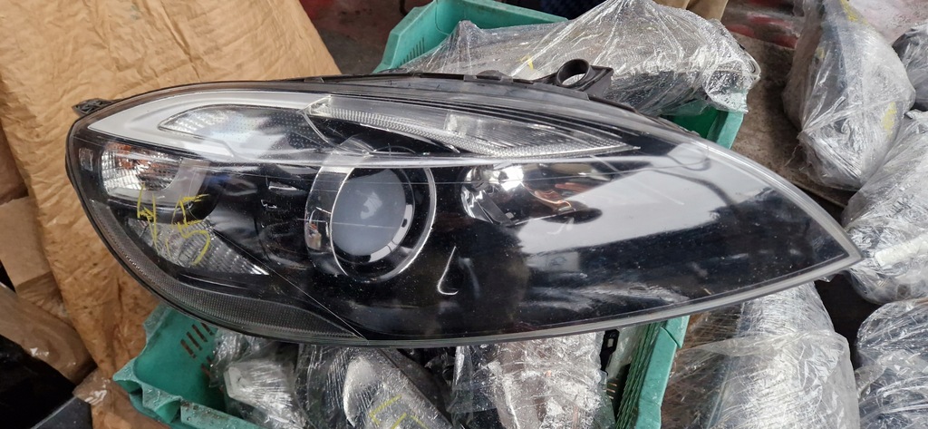 фото №9, Volvo v40 капот