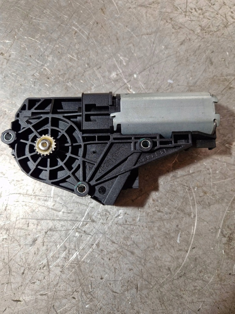 фото №1, Bmw x6 e71 2011 моторчик люк