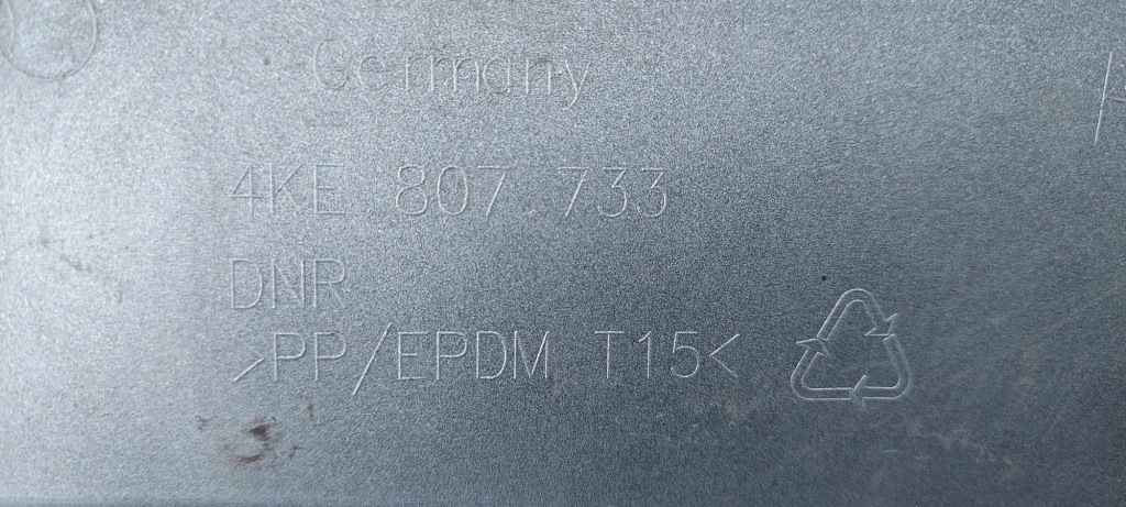 фото №8, Audi e-tron 4ke молдинг бампера спойлер перед 4ke807733