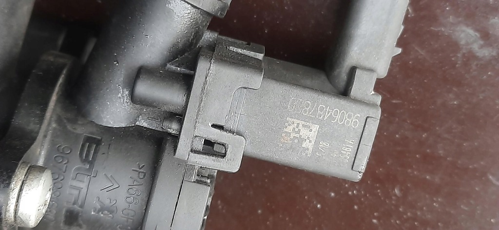 фото №7, Труба воздухозаборник воздуха 1.2 thp peugeot 2008 i lift 9806487880 9677537380