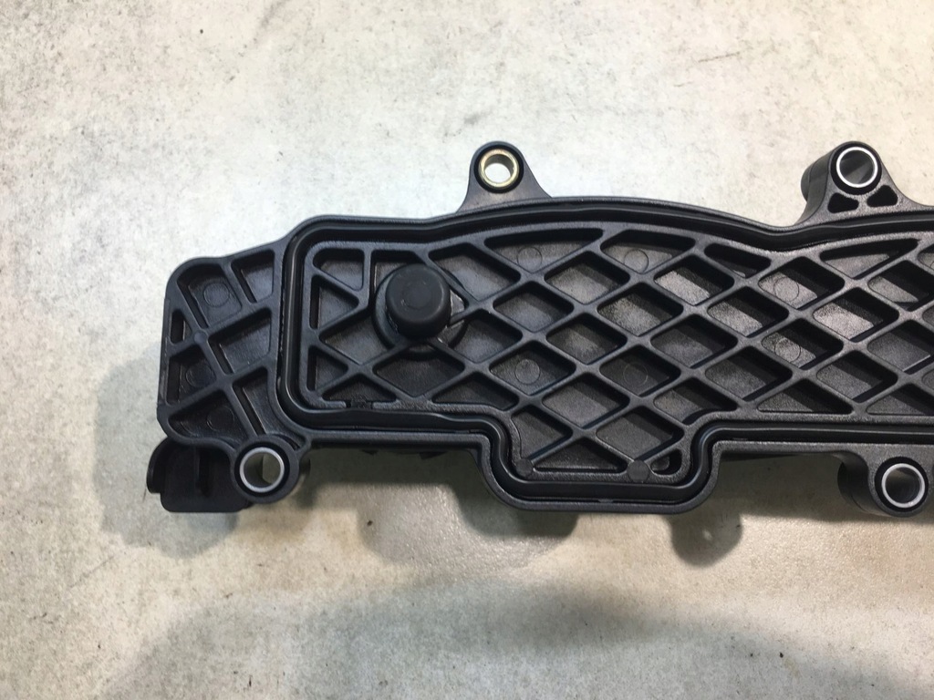 фото №6, Крышка клапанов citroen c4 i 1.6 hdi 9651815680