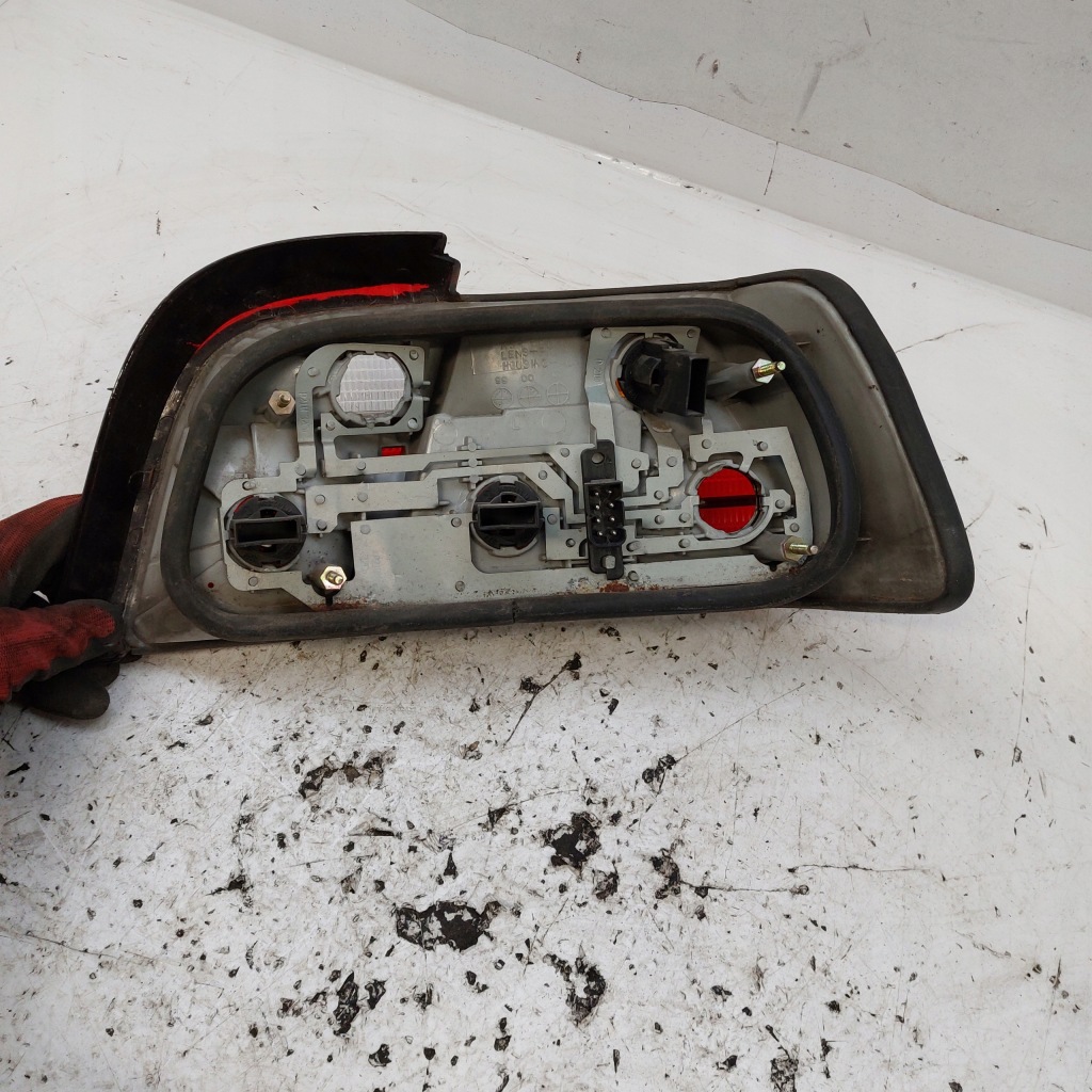 Bmw e36 купе кабриолет  фара левая задняя led Киев