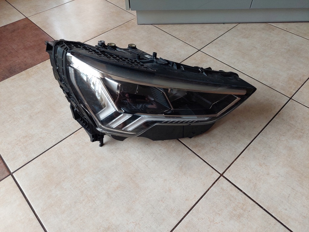 Купити Фара правий - full led - audi q3 2 - 83a
