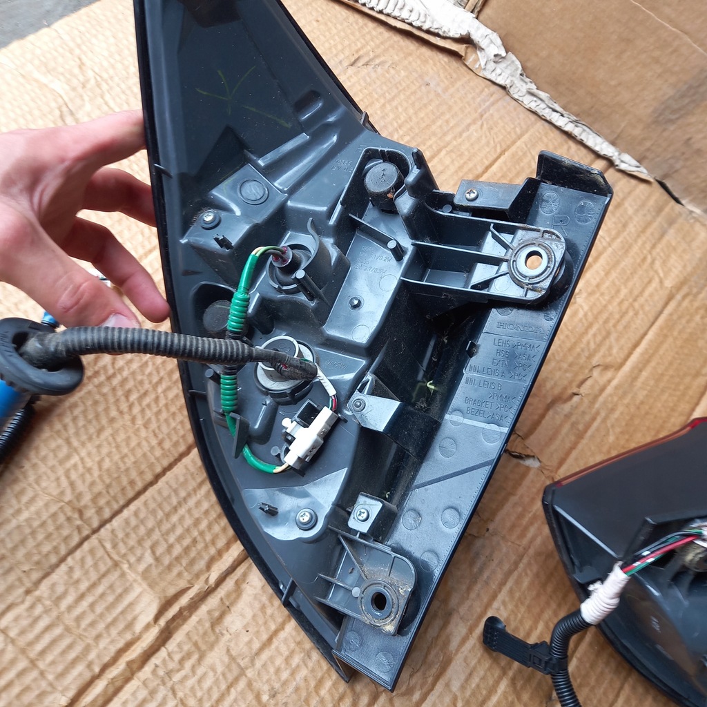 фото №9, Honda hrv hr-v ii 2 лампа задняя tyllna w крыло левая / правая orginał