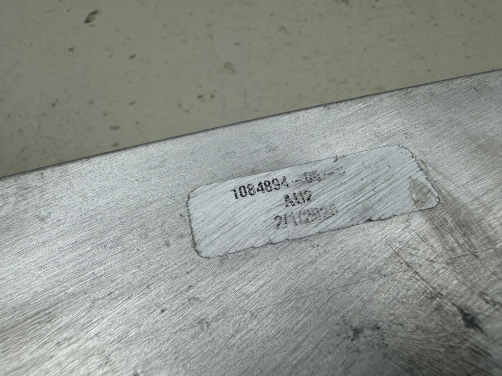 Tesla model 3 iii 17r- балка передня нижня підсилювач бампера 1084894-00 Зі Шроту