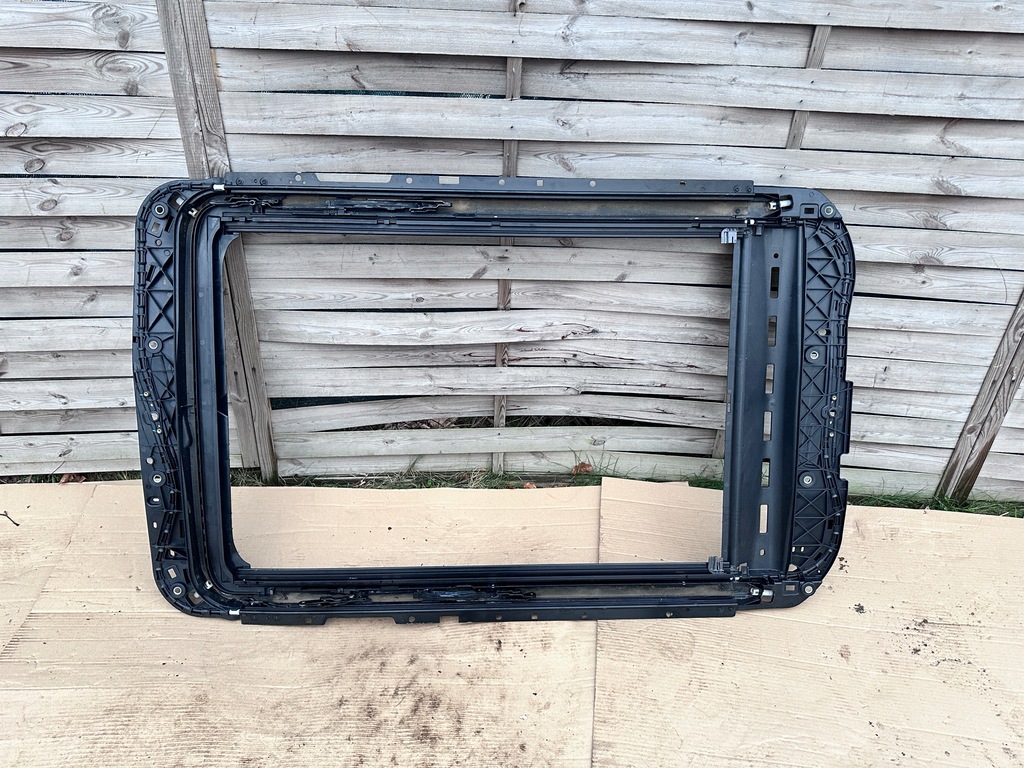 фото №1, Люк панорама peugeot 5008 ii 2