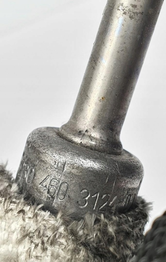 Труба трубка масла mercedes sl r230 a2304603124 в Украине