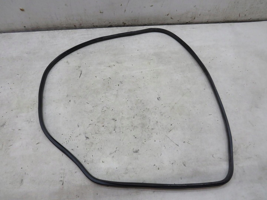 фото №1, Прокладка дверь левый правый задняя hb hyundai i30 ii