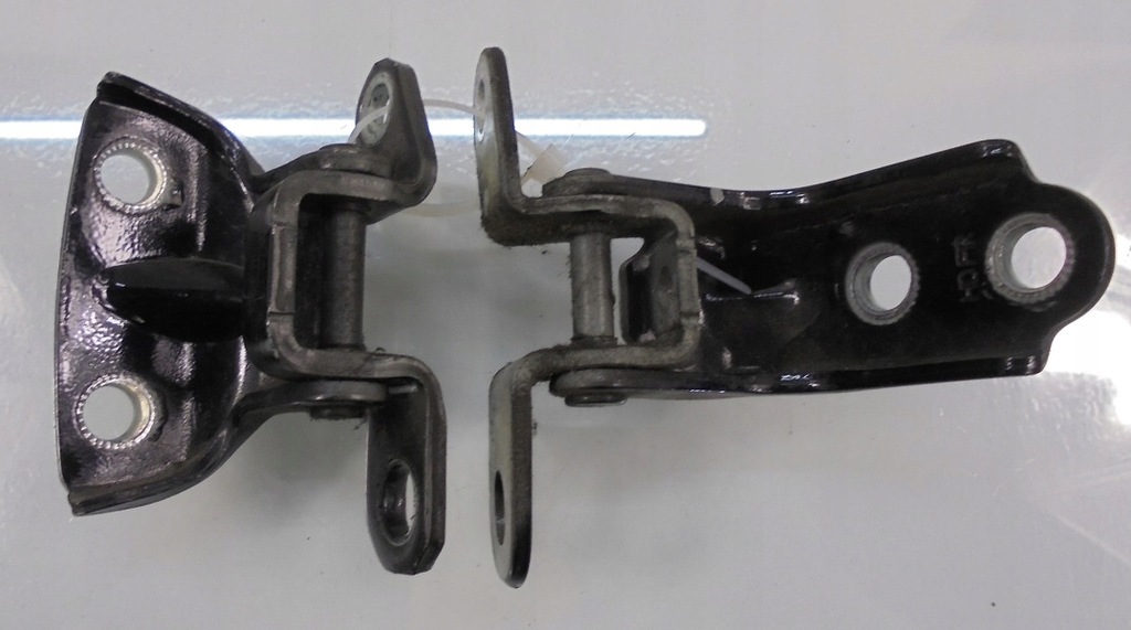 фото №1, Hyundai i30 i lift 11 r петлі двері ліва задня hb 5d