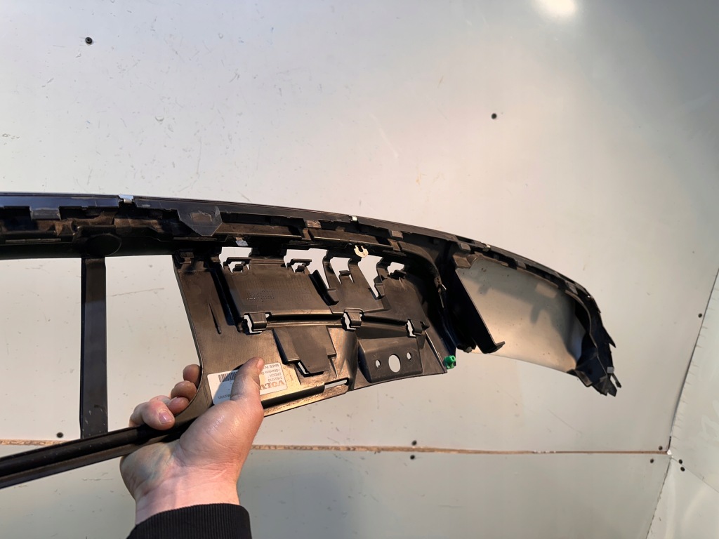 Volvo xc40 диффузор спойлер бампера задняя задний 31650121 лист Доставка