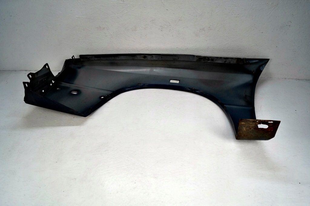 Le baron lebaron кабриолет  крыло  перед правый с Разборки