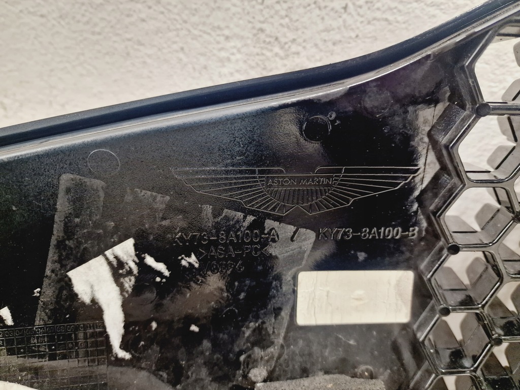 фото №12, Решітка радіатора aston martin dbs superleggera