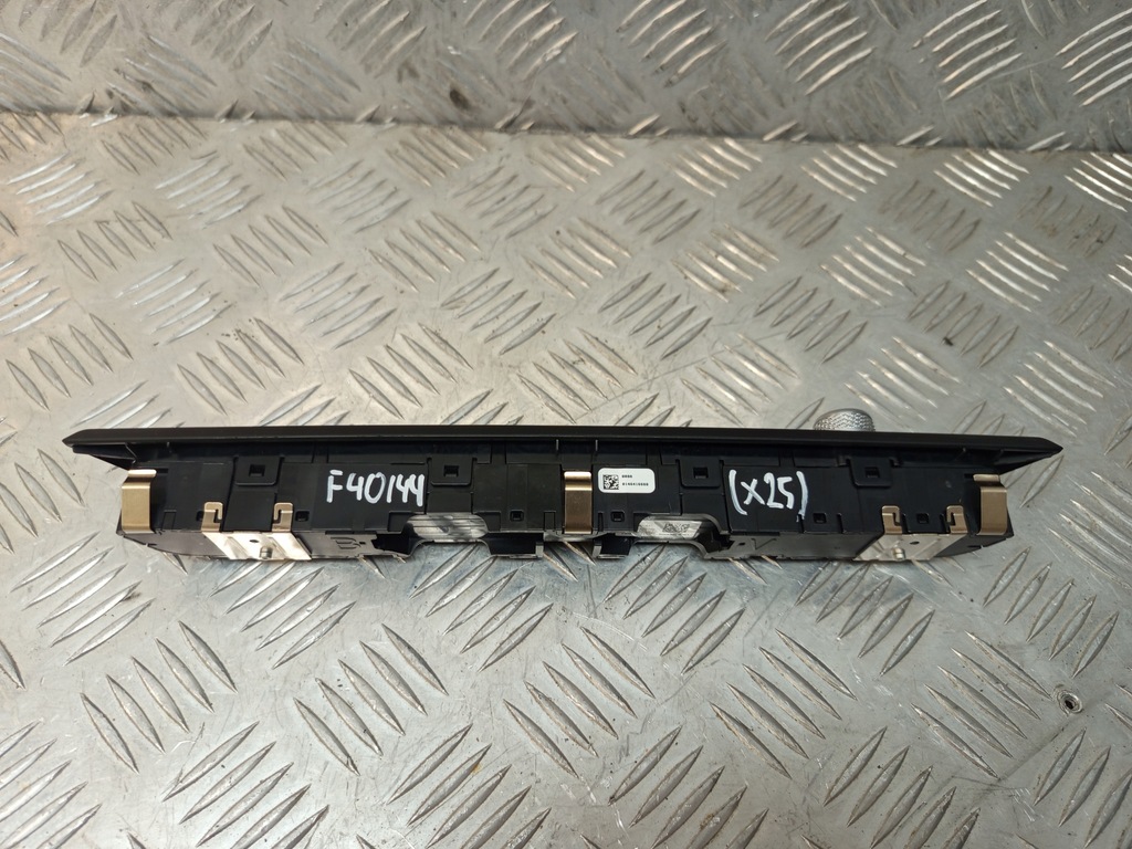 фото №10, Bmw f40 f44 панель управление аудио радио кнопка переключатель 5a47c50