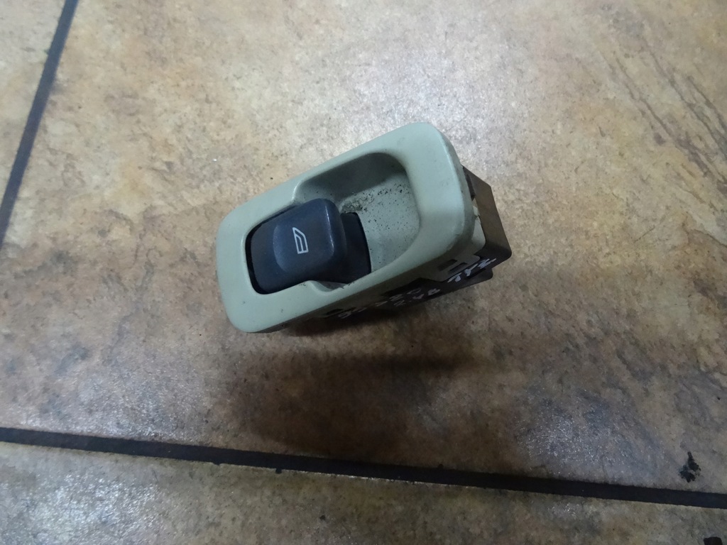 фото №1, Volvo s80 2.4b 99' sedan переключатель окон задняя