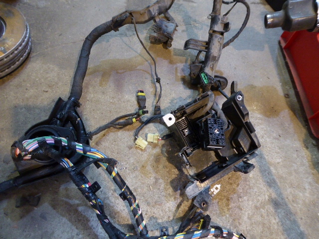 фото №8, Ceed i 06-09 електропроводка джгут колодка штекер відсік двигуна 1.6 crdi d4fb