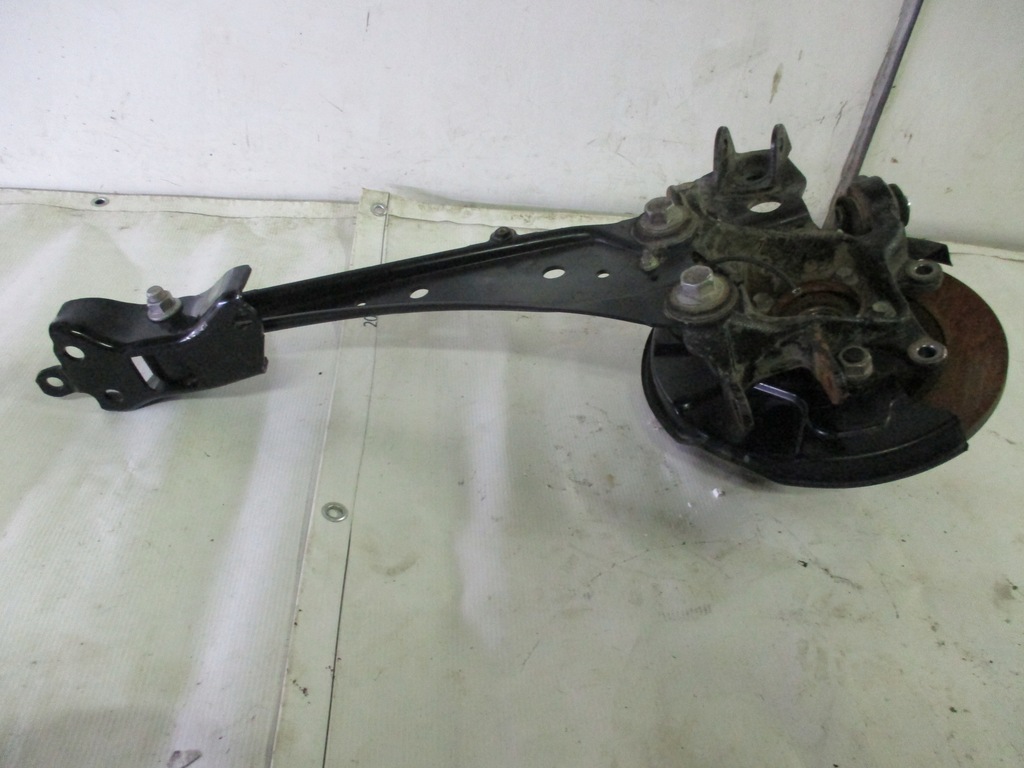 фото №10, Поворотний кулак лівий задня lexus nx 300 hybrid 2,5