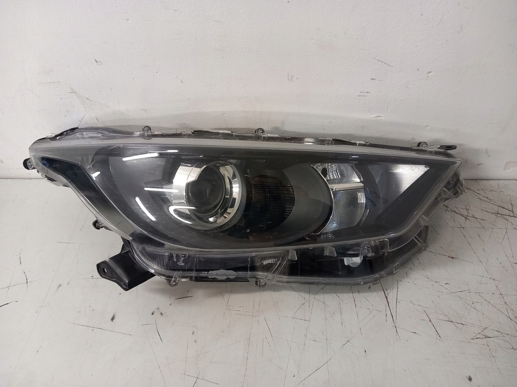 фото №1, Фара лампа правый перед toyota yaris iv