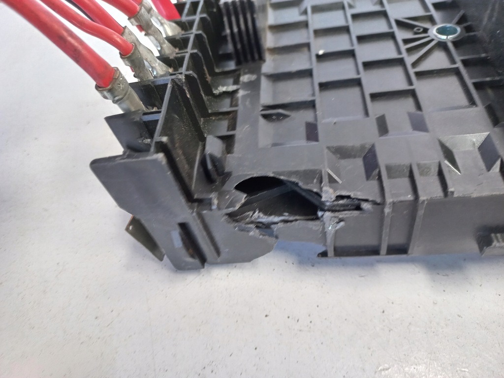 фото №9, Коробка запобіжників vw golf vii