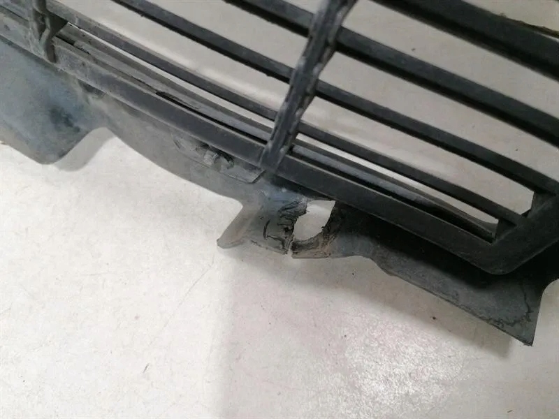 фото №8, Audi втулка підкрилок 420810171p